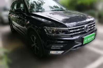 Volkswagen Tiguan L 2017, 77900 км, за 10672 USD