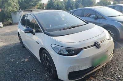 Volkswagen ID.3 2023, 54200 км, за 13624 USD