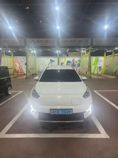 Kia Niro 2023, 68500 км, за 14000.12 USD