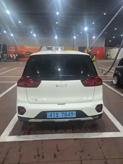 Kia Niro 2023, 68500 км, за 14000.12 USD
