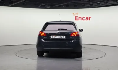 Peugeot 308 2016, 70055 км, за 4529.34 USD