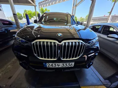 BMW X7 · 2022 год