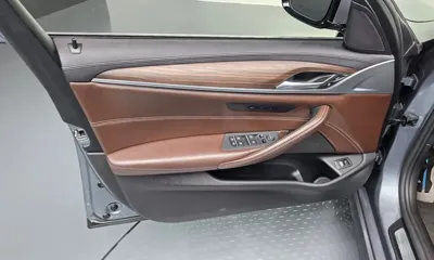 BMW 5-Series 2018, 137589 км, за 12221.28 USD - фото 24