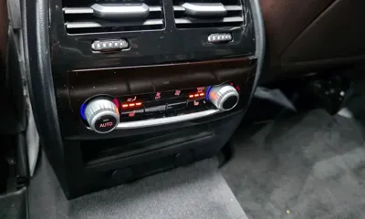 BMW 5-Series 2018, 137589 км, за 12221.28 USD - фото 29