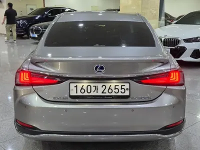 Lexus ES 2021, 69929 км, за 26587.78 USD - фото 4