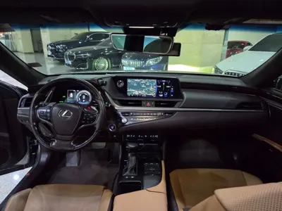 Lexus ES 2021, 69929 км, за 26587.78 USD - фото 8