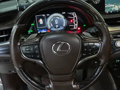 Lexus ES 2021, 69929 км, за 26587.78 USD - фото 9
