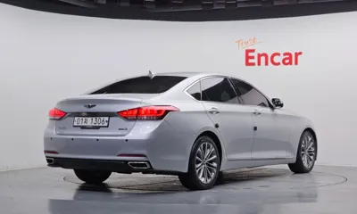 Hyundai Genesis 2015, 152976 км, за 4966.88 USD