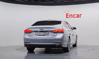 Hyundai Genesis 2015, 152976 км, за 4966.88 USD