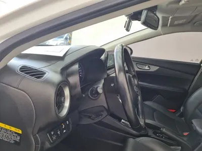 Kia K3 2021, 49921 км, за 9849.29 USD - фото 20