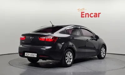 Kia Pride 2014, 76683 км, за 3833.95 USD