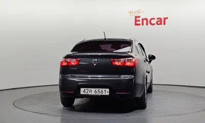 Kia Pride 2014, 76683 км, за 3833.95 USD