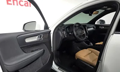 Volvo XC40 2021, 26354 км, за 22410.44 USD - фото 12