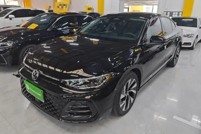 Volkswagen Passat · 2025 год