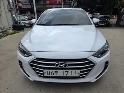 Hyundai Avante 2018, 125050 км, за 5776.55 USD