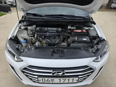 Hyundai Avante 2018, 125050 км, за 5776.55 USD - фото 6
