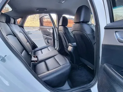 Kia K3 2022, 113886 км, за 8205.33 USD - фото 9