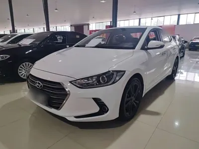 Hyundai Elantra · 2019 год