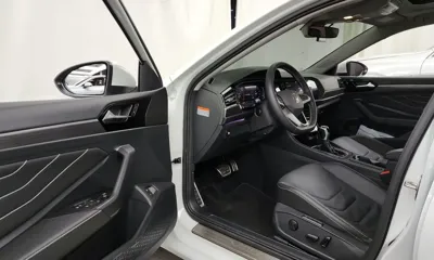 Volkswagen Jetta 2023, 26858 км, за 17874.16 USD - фото 10