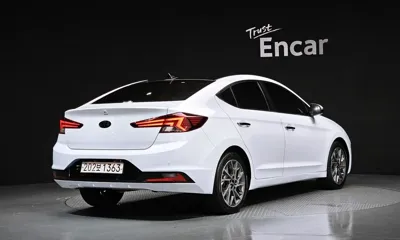 Hyundai Avante 2020, 73805 км, за 10353.58 USD