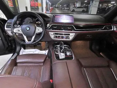 BMW 7-Series 2018, 92530 км, за 26362.73 USD - фото 10