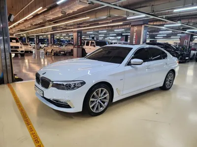 BMW 5-Series · 2018 год