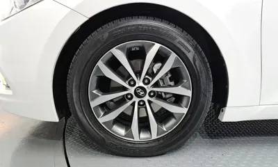 Hyundai Grandeur 2011, 132704 км, за 3218.6 USD