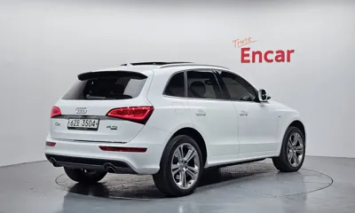 Audi Q5 2015, 70289 км, за 10241.16 USD