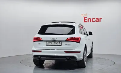 Audi Q5 2015, 70289 км, за 10241.16 USD