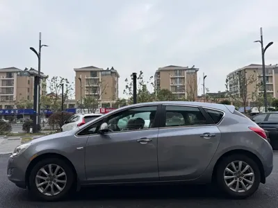 Buick Excelle 2014, 90000 км, за 1294.85 USD