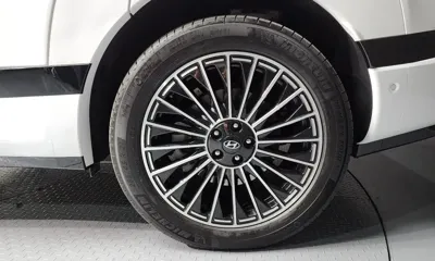 Hyundai Ioniq9 2025, 12347 км, за 48166.5 USD