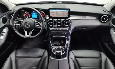 Mercedes-Benz C-Class 2020, 52728 км, за 16549.66 USD - фото 7