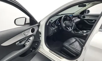 Mercedes-Benz C-Class 2020, 52728 км, за 16549.66 USD - фото 10