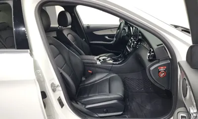 Mercedes-Benz C-Class 2020, 52728 км, за 16549.66 USD - фото 11