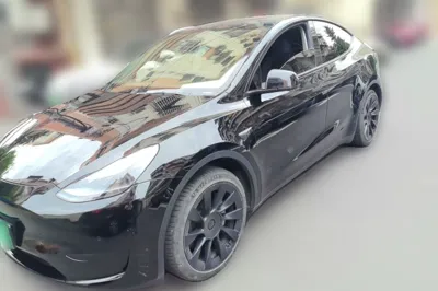 Tesla Model Y · 2022 год