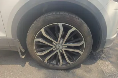 Volkswagen T-Roc 2020, 129700 км, за 11237 USD - фото 8