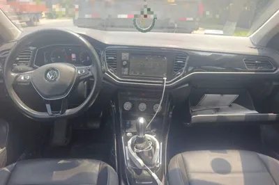 Volkswagen T-Roc 2020, 129700 км, за 11237 USD - фото 18
