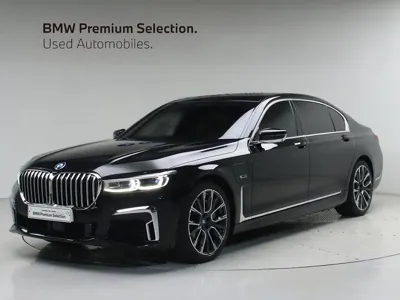 BMW 7-Series · 2022 год