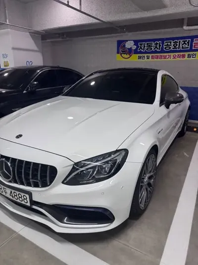 Mercedes-Benz C-Class 2018, 59160 км, за 32201.43 USD
