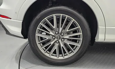Audi Q3 2022, 28385 км, за 35163.1 USD