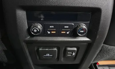 ChevroletGMDaewoo Traverse 2020, 129902 км, за 11487.46 USD - фото 18