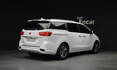 Kia Canival 2019, 110922 км, за 8543.04 USD
