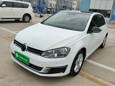 Volkswagen Golf 2017, 78200 км, за 6138.46 USD