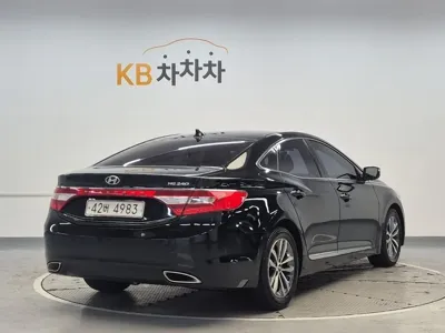 Hyundai Grandeur 2011, 110655 км, за 2600.27 USD