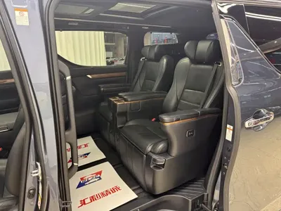 Toyota Alphard 2017, 204000 км, за 52748.63 USD - фото 8