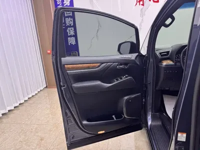 Toyota Alphard 2017, 204000 км, за 52748.63 USD - фото 15