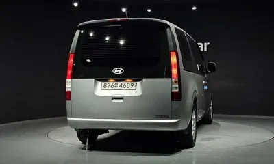 Hyundai Staria 2025, 51084 км, за 17841.1 USD