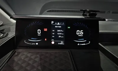 Hyundai Staria 2025, 51084 км, за 17841.1 USD - фото 8