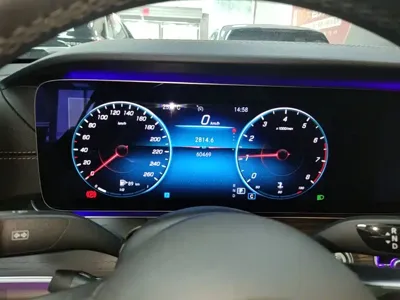 Mercedes-Benz E-Class 2021, 60500 км, за 34007.51 USD - фото 12