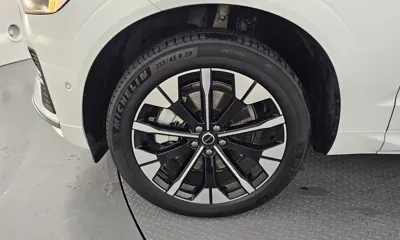 Volvo XC60 2026, 9147 км, за 42019.57 USD